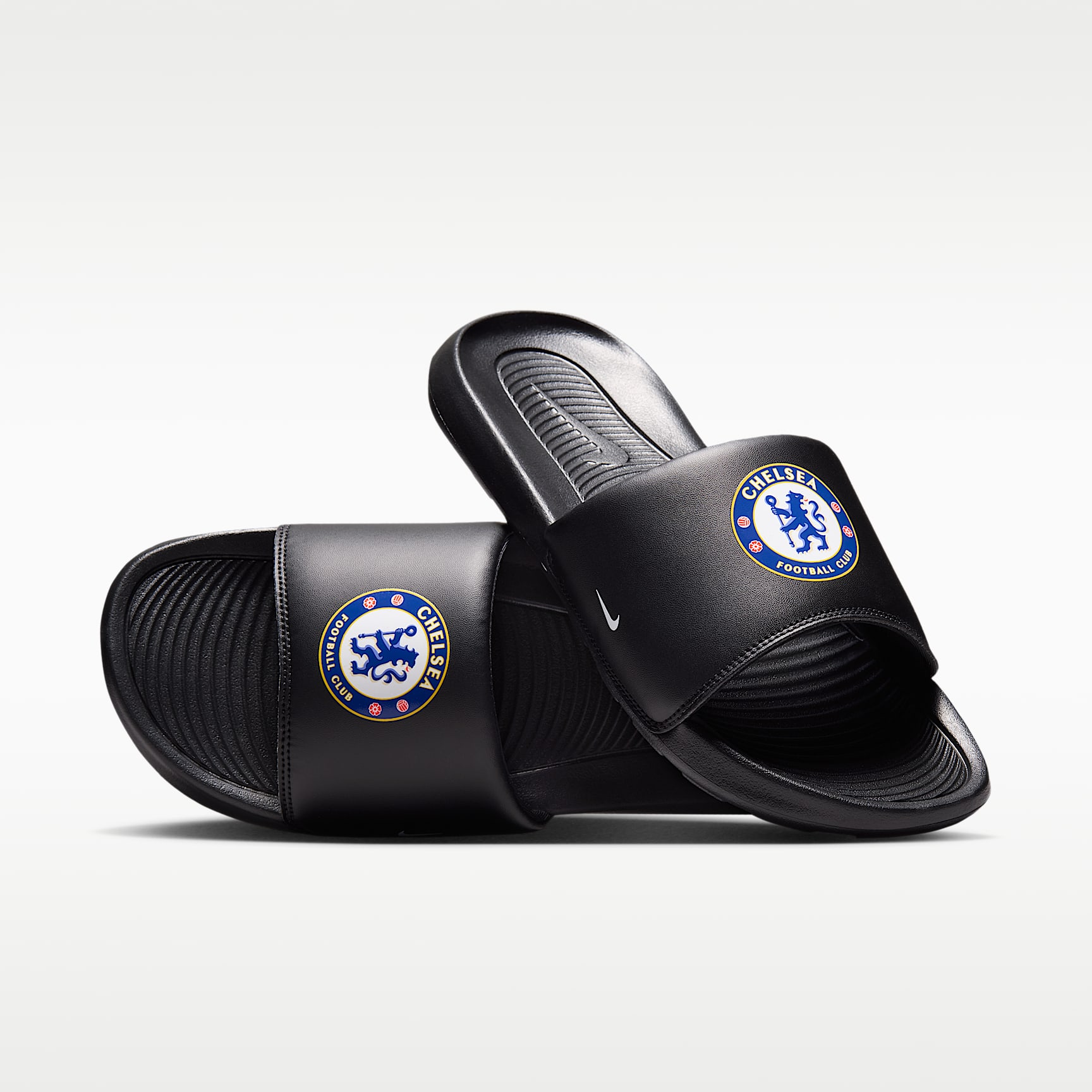 3点おまとめ Chelsea FC Victori One Nike Erkek Terliği. Nike TR
